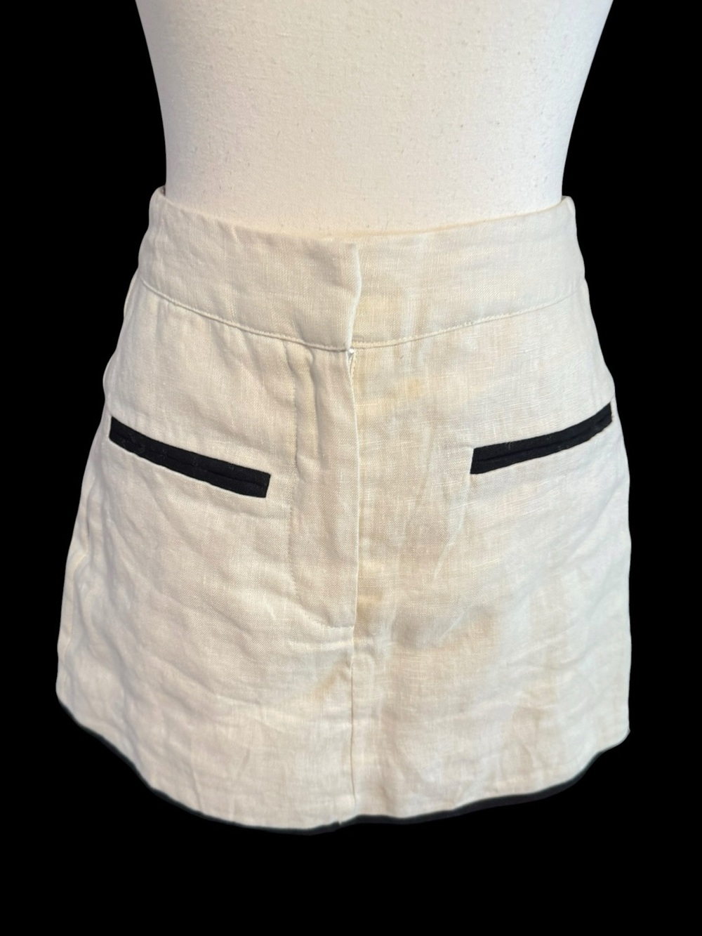 DISSH Linen Mini Skort Womens US 2 Cream Black Trim High Rise Australian coastal